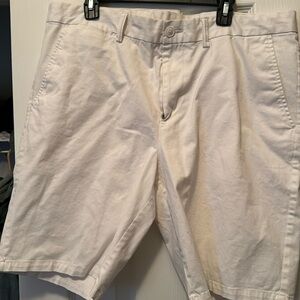 Soft white casual shirt worn a hand full of times! Slim fit